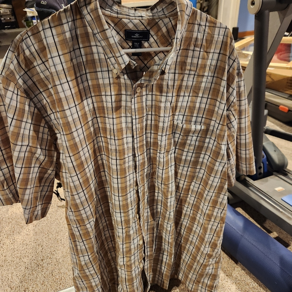 Men's 3XLTall Short Sleeve Button Up Shirt